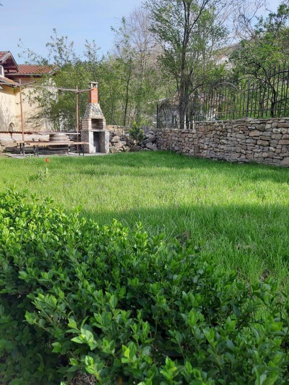 Tsarevets Apartament-Veliko Tărnovo Esterno foto